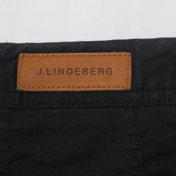 J Lindeberg men's casual short - Picture 3 of 4